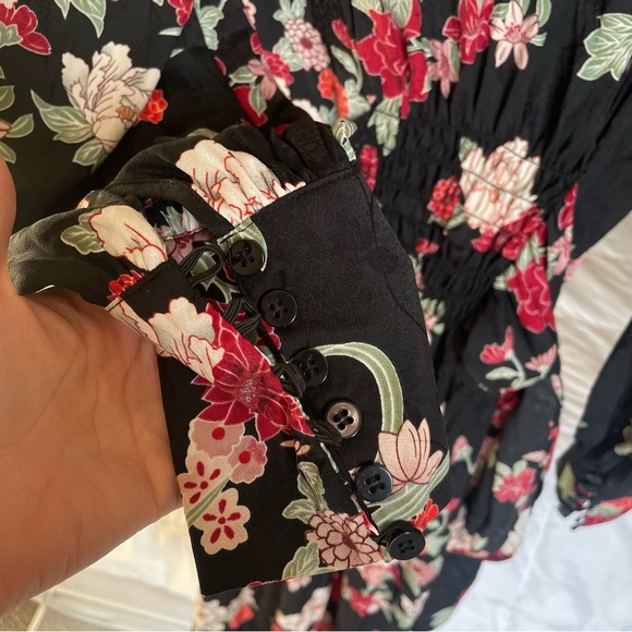 Chelsea & Violet Floral Midi Wrap Surplice Dress - Picture 9 of 12